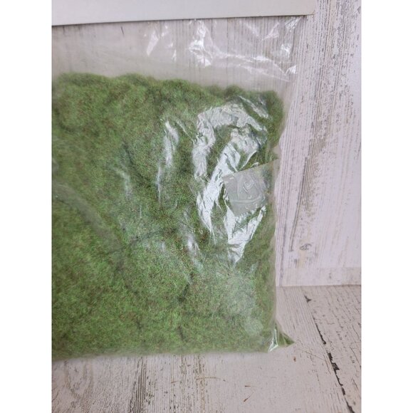 Dept 56 53347 village grassy ground cover Xmas accessory decor - Picture 3 of 7